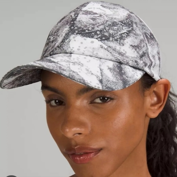 Lululemon Fast and Free Run Hat - Picture 2 of 7